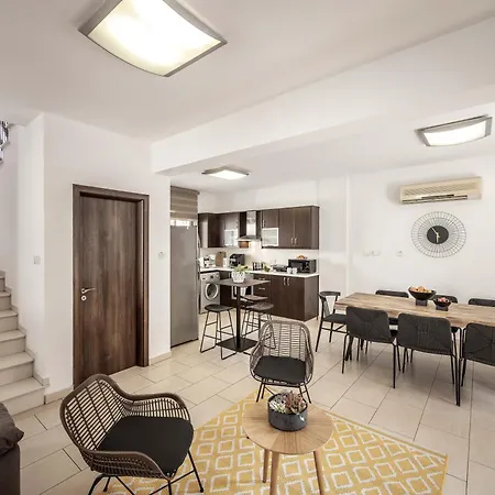 View 6 -fig Tree Bay-jacuzzi-hot Tub וילה פרוטאראס