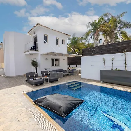 Villa View 6 -fig Tree Bay-jacuzzi-hot Tub Protaras