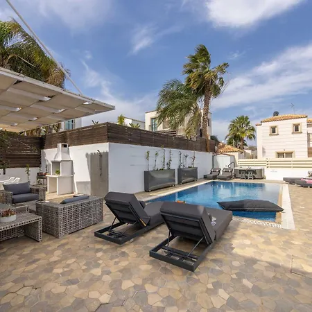 Villa View 6 -fig Tree Bay-jacuzzi-hot Tub Protaras