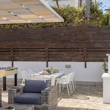 Villa View 6 -fig Tree Bay-jacuzzi-hot Tub Protaras