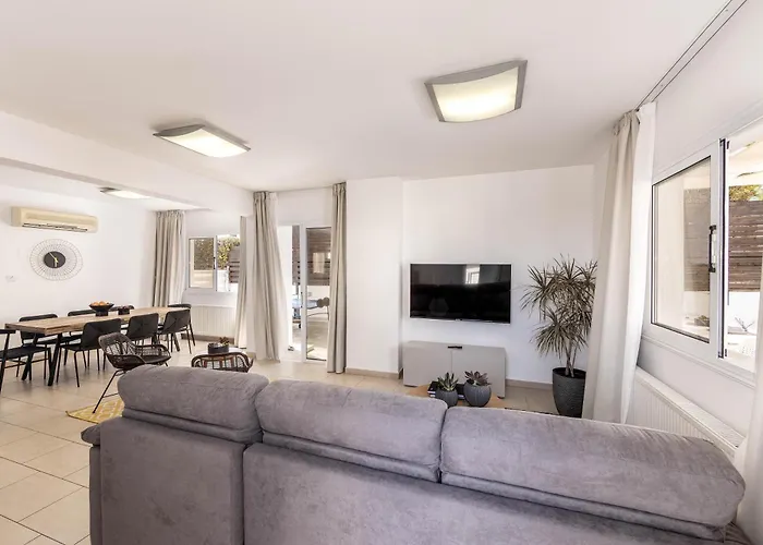 View 6 -fig Tree Bay-jacuzzi-hot Tub 프로타라스