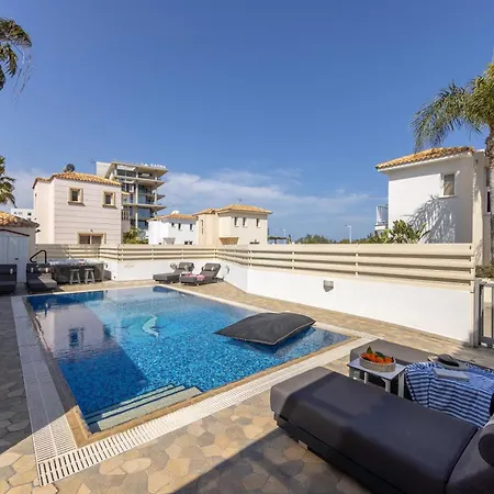 Villa View 6 -fig Tree Bay-jacuzzi-hot Tub *