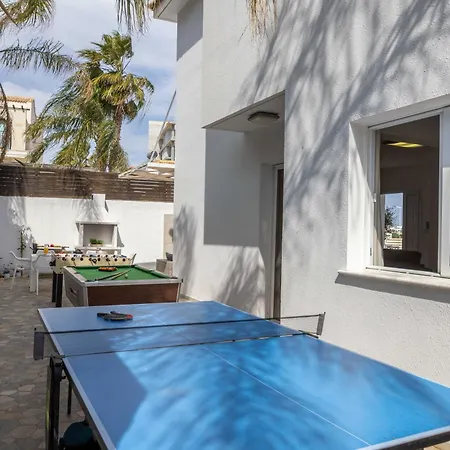 Villa View 6 -fig Tree Bay-jacuzzi-hot Tub Protaras