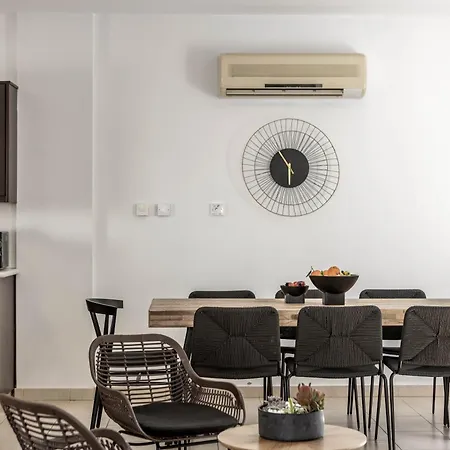 View 6 -fig Tree Bay-jacuzzi-hot Tub Protaras