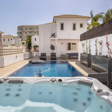 Villa View 6 -fig Tree Bay-jacuzzi-hot Tub Protaras