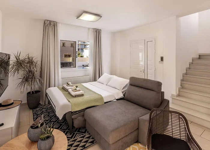 View 6 -fig Tree Bay-jacuzzi-hot Tub Protaras