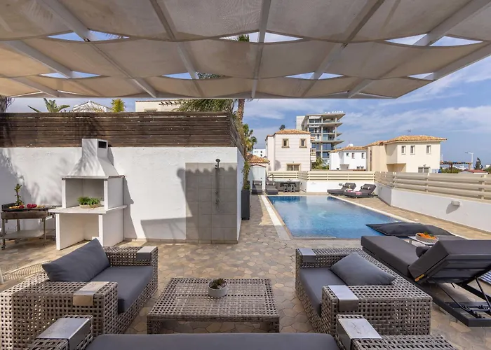 View 6 -fig Tree Bay-jacuzzi-hot Tub Vila *