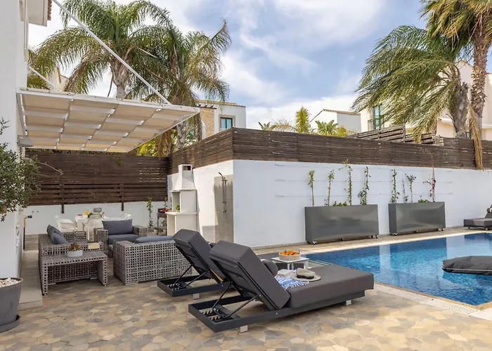 View 6 -fig Tree Bay-jacuzzi-hot Tub * Protaras