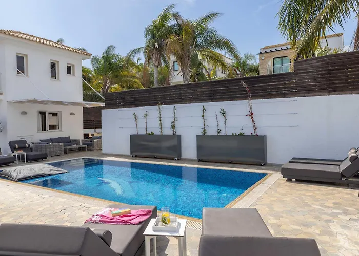 Vila View 6 -fig Tree Bay-jacuzzi-hot Tub Protaras