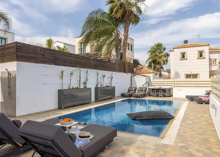 View 6 -fig Tree Bay-jacuzzi-hot Tub * Protaras