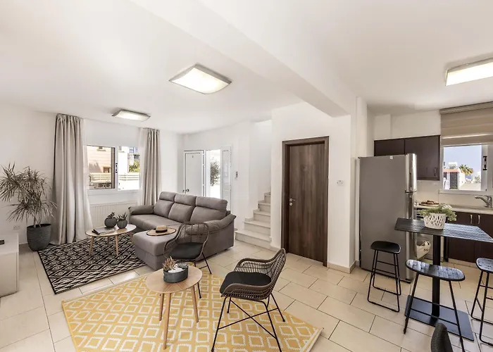 View 6 -fig Tree Bay-jacuzzi-hot Tub Protaras