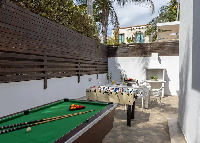 View 6 -fig Tree Bay-jacuzzi-hot Tub Vila *