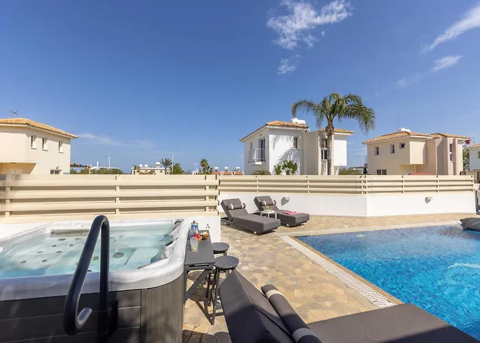 View 6 -fig Tree Bay-jacuzzi-hot Tub Vila *