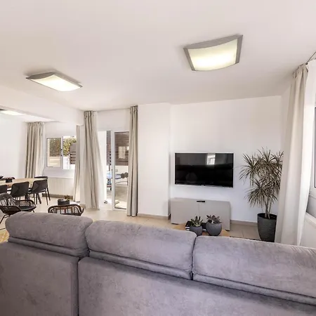 View 6 -fig Tree Bay-jacuzzi-hot Tub Protarász