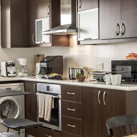 View 6 -fig Tree Bay-jacuzzi-hot Tub *