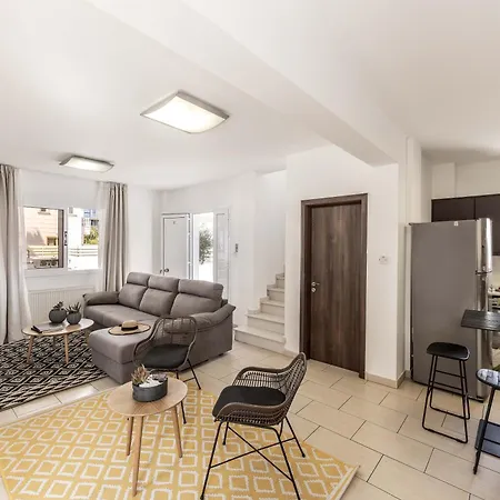 View 6 -fig Tree Bay-jacuzzi-hot Tub Protarász