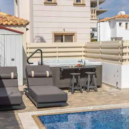 Villa View 6 -fig Tree Bay-jacuzzi-hot Tub